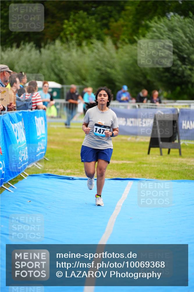 30.08.2026 - Elbe Triathlon Hamburg LAZAROV Photography http://msf.ph/oto/10069368 30.08.2026 12:35:59 Ziel 1476 meine-sportfotos.de