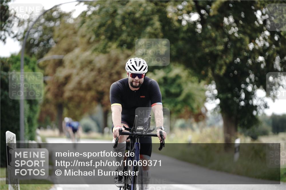 30.08.2026 - Elbe Triathlon Hamburg Michael Burmester http://msf.ph/oto/10069371 30.08.2026 09:41:47 Radfahren 202, 446, 534, 547, 585, 619 meine-sportfotos.de