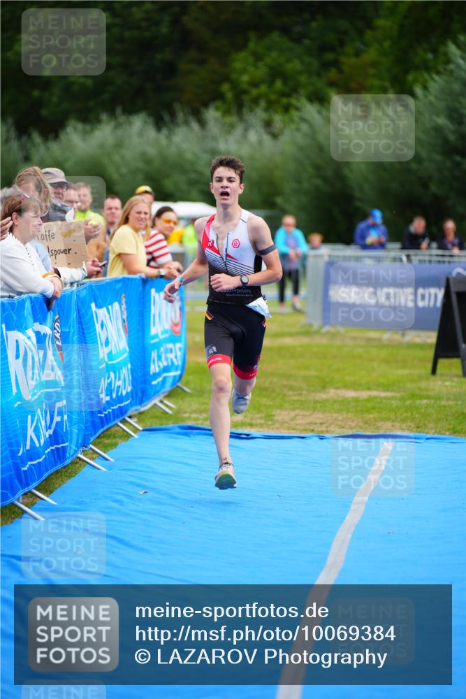 30.08.2026 - Elbe Triathlon Hamburg LAZAROV Photography http://msf.ph/oto/10069384 30.08.2026 12:36:12 Ziel 1740 meine-sportfotos.de