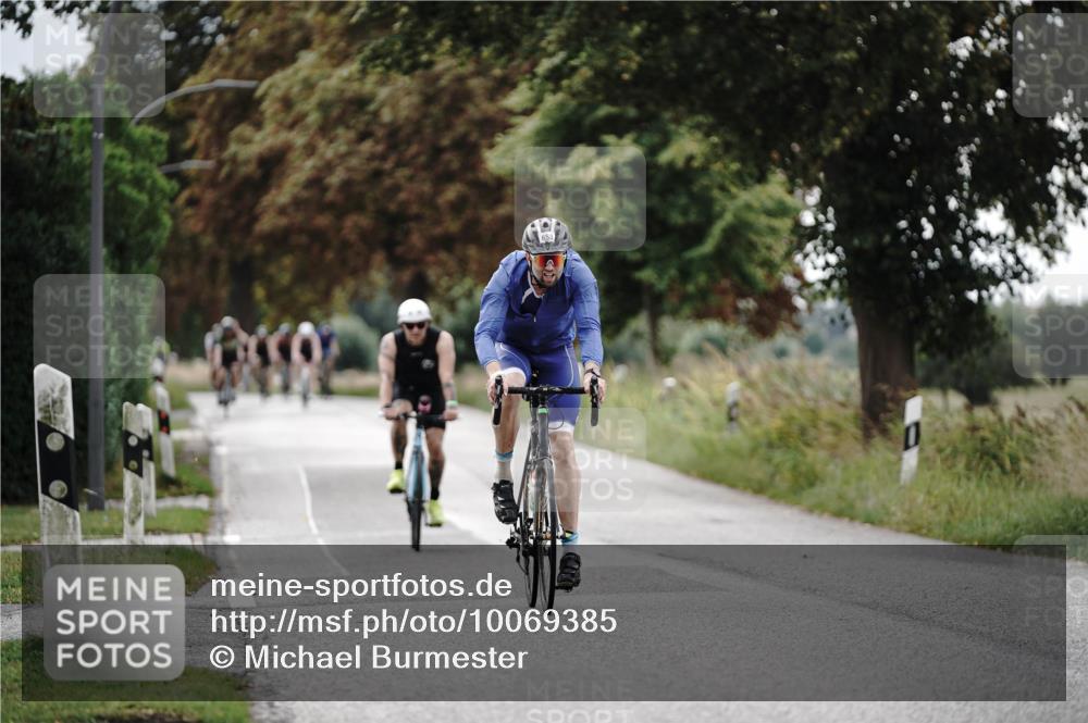 30.08.2026 - Elbe Triathlon Hamburg Michael Burmester http://msf.ph/oto/10069385 30.08.2026 09:41:55 Radfahren 446, 491 meine-sportfotos.de