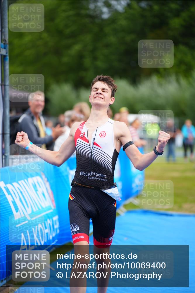 30.08.2026 - Elbe Triathlon Hamburg LAZAROV Photography http://msf.ph/oto/10069400 30.08.2026 12:36:13 Ziel 1740 meine-sportfotos.de