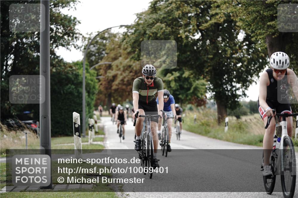 30.08.2026 - Elbe Triathlon Hamburg Michael Burmester http://msf.ph/oto/10069401 30.08.2026 09:42:04 Radfahren 253, 328, 334, 340, 423, 445, 505, 528, 544, 608, 611, 694, 731 meine-sportfotos.de
