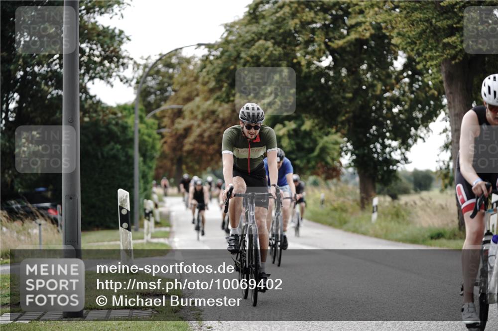 30.08.2026 - Elbe Triathlon Hamburg Michael Burmester http://msf.ph/oto/10069402 30.08.2026 09:42:04 Radfahren 253, 328, 334, 340, 423, 445, 505, 528, 544, 608, 611, 694, 731 meine-sportfotos.de