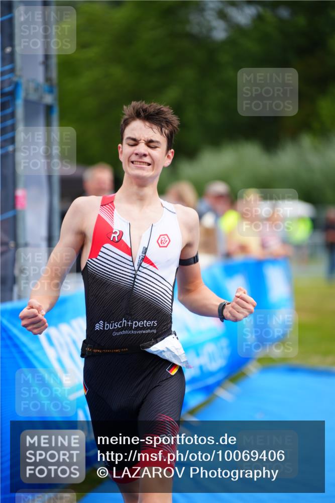 30.08.2026 - Elbe Triathlon Hamburg LAZAROV Photography http://msf.ph/oto/10069406 30.08.2026 12:36:14 Ziel 1740 meine-sportfotos.de