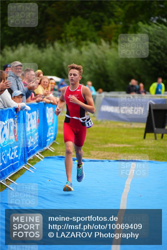 30.08.2026 - Elbe Triathlon Hamburg LAZAROV Photography http://msf.ph/oto/10069409 30.08.2026 12:37:27 Ziel 1736 meine-sportfotos.de