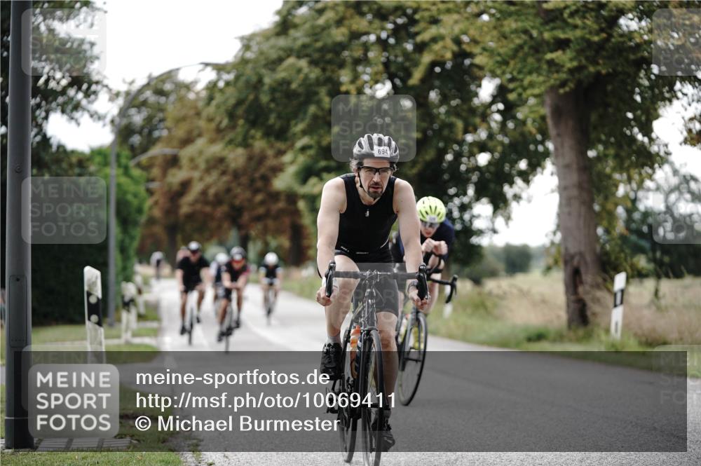 30.08.2026 - Elbe Triathlon Hamburg Michael Burmester http://msf.ph/oto/10069411 30.08.2026 09:42:08 Radfahren 253, 334, 340, 409, 423, 445, 505, 528, 544, 608, 611, 694, 731 meine-sportfotos.de