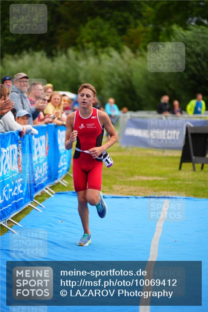 30.08.2026 - Elbe Triathlon Hamburg LAZAROV Photography http://msf.ph/oto/10069412 30.08.2026 12:37:28 Ziel 1736 meine-sportfotos.de