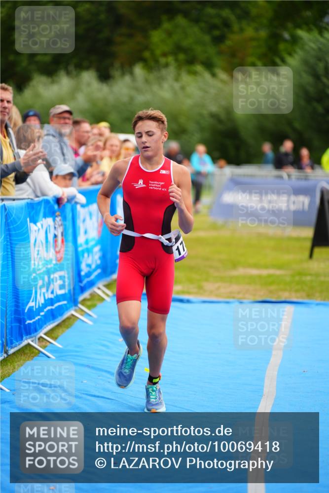 30.08.2026 - Elbe Triathlon Hamburg LAZAROV Photography http://msf.ph/oto/10069418 30.08.2026 12:37:28 Ziel 1736 meine-sportfotos.de