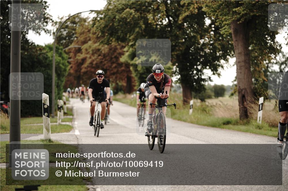 30.08.2026 - Elbe Triathlon Hamburg Michael Burmester http://msf.ph/oto/10069419 30.08.2026 09:42:10 Radfahren 253, 340, 409, 505, 528, 544, 605, 608, 613, 694, 731 meine-sportfotos.de