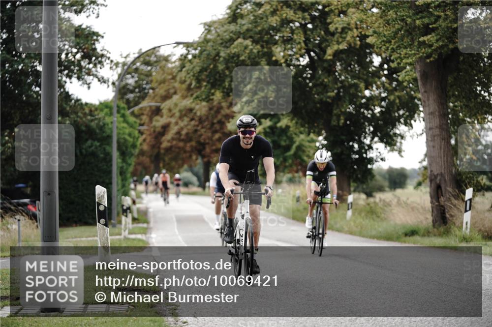 30.08.2026 - Elbe Triathlon Hamburg Michael Burmester http://msf.ph/oto/10069421 30.08.2026 09:42:10 Radfahren 253, 340, 409, 505, 528, 544, 605, 608, 613, 694, 731 meine-sportfotos.de