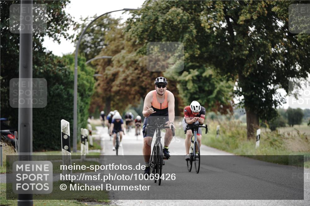 30.08.2026 - Elbe Triathlon Hamburg Michael Burmester http://msf.ph/oto/10069426 30.08.2026 09:42:17 Radfahren 357, 417, 605, 613, 631, 665, 697, 698 meine-sportfotos.de