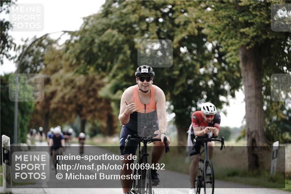30.08.2026 - Elbe Triathlon Hamburg Michael Burmester http://msf.ph/oto/10069432 30.08.2026 09:42:17 Radfahren 357, 417, 605, 613, 631, 665, 697, 698 meine-sportfotos.de