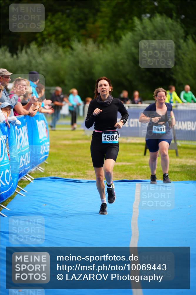 30.08.2026 - Elbe Triathlon Hamburg LAZAROV Photography http://msf.ph/oto/10069443 30.08.2026 12:38:36 Ziel 1594, 1641 meine-sportfotos.de