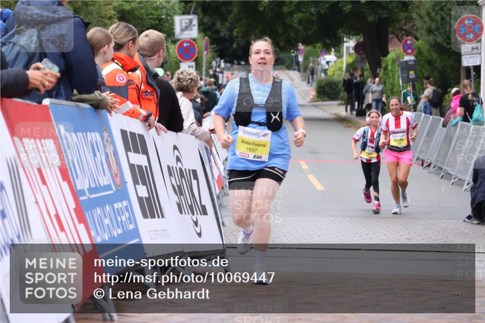 30.08.2026 - Blankeneser Heldenlauf Lena Gebhardt http://msf.ph/oto/10069447 30.08.2026 10:04:10 Ziel 1697 meine-sportfotos.de