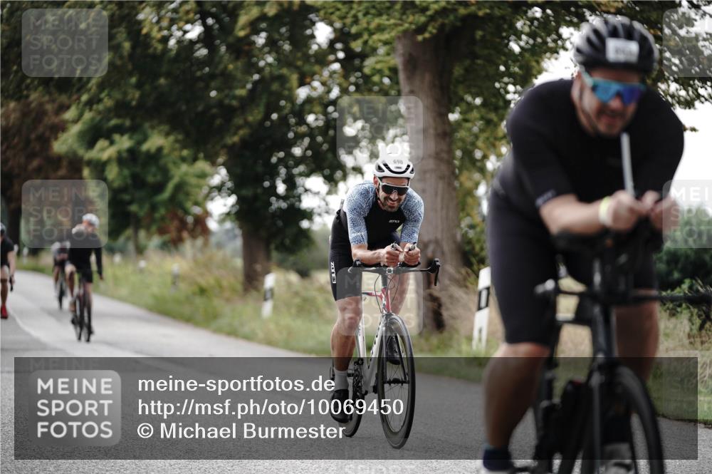 30.08.2026 - Elbe Triathlon Hamburg Michael Burmester http://msf.ph/oto/10069450 30.08.2026 09:42:24 Radfahren 261, 357, 417, 503, 506, 607, 631, 665, 689, 698 meine-sportfotos.de