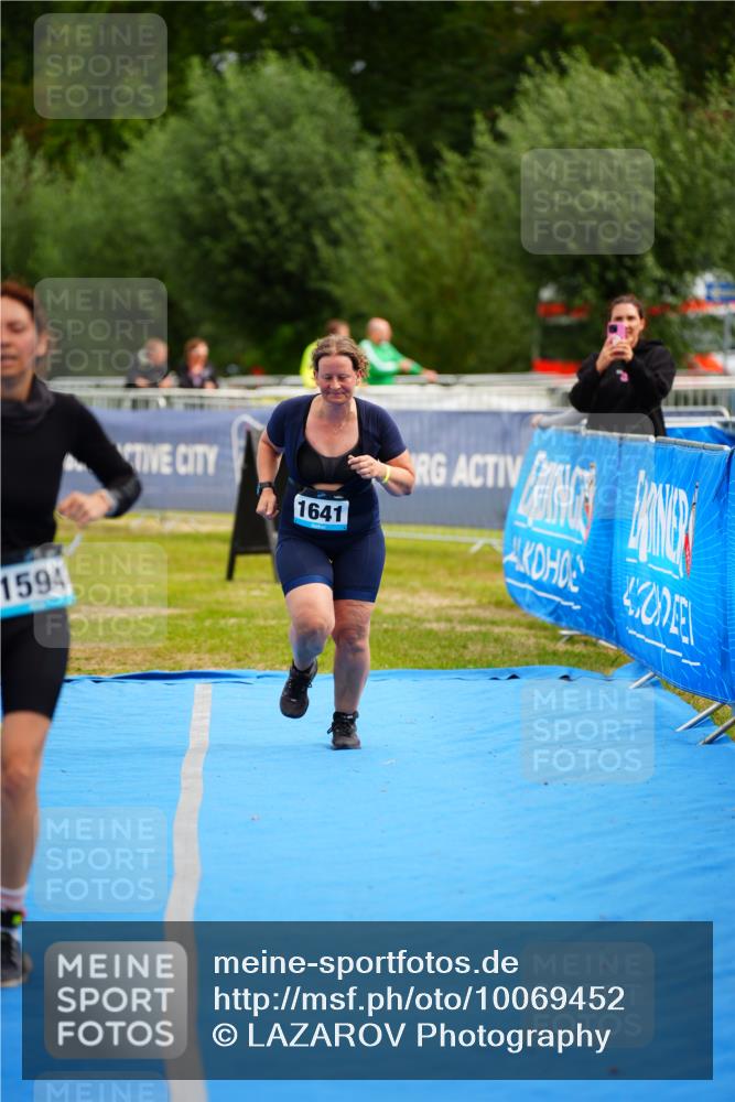 30.08.2026 - Elbe Triathlon Hamburg LAZAROV Photography http://msf.ph/oto/10069452 30.08.2026 12:38:37 Ziel 1594, 1641 meine-sportfotos.de