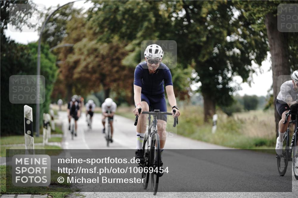 30.08.2026 - Elbe Triathlon Hamburg Michael Burmester http://msf.ph/oto/10069454 30.08.2026 09:42:28 Radfahren 261, 324, 503, 506, 571, 579, 607, 689, 741 meine-sportfotos.de