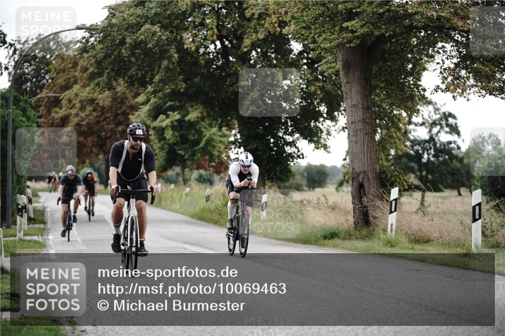 30.08.2026 - Elbe Triathlon Hamburg Michael Burmester http://msf.ph/oto/10069463 30.08.2026 09:42:31 Radfahren 261, 324, 571, 579, 741 meine-sportfotos.de
