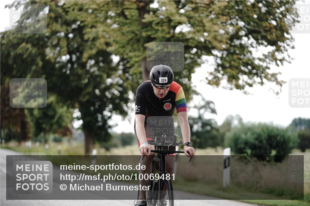 30.08.2026 - Elbe Triathlon Hamburg Michael Burmester http://msf.ph/oto/10069481 30.08.2026 09:42:36 Radfahren 324, 543, 579, 580, 886 meine-sportfotos.de