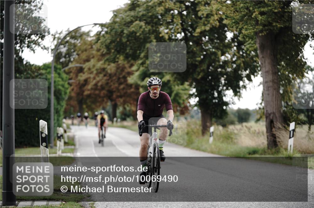 30.08.2026 - Elbe Triathlon Hamburg Michael Burmester http://msf.ph/oto/10069490 30.08.2026 09:42:44 Radfahren 510, 580, 596, 886 meine-sportfotos.de