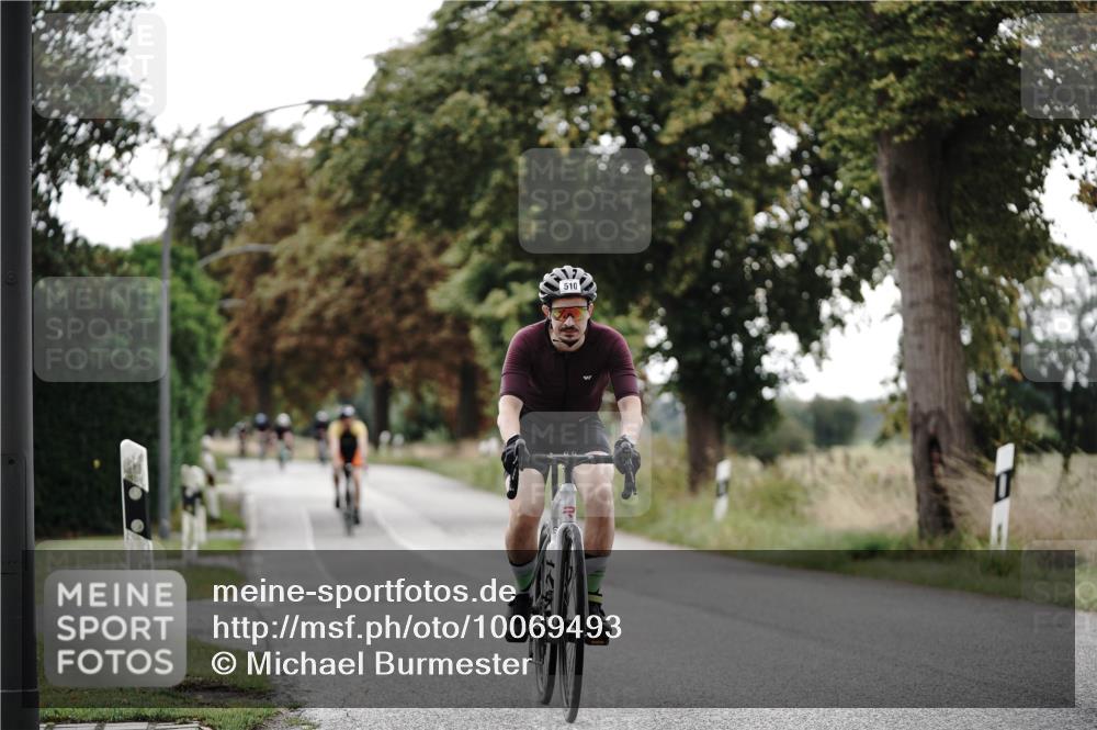 30.08.2026 - Elbe Triathlon Hamburg Michael Burmester http://msf.ph/oto/10069493 30.08.2026 09:42:44 Radfahren 510, 580, 596, 886 meine-sportfotos.de
