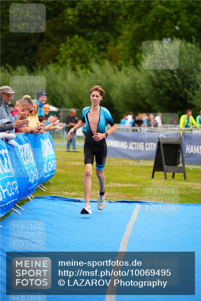 30.08.2026 - Elbe Triathlon Hamburg LAZAROV Photography http://msf.ph/oto/10069495 30.08.2026 12:38:48 Ziel 1724 meine-sportfotos.de