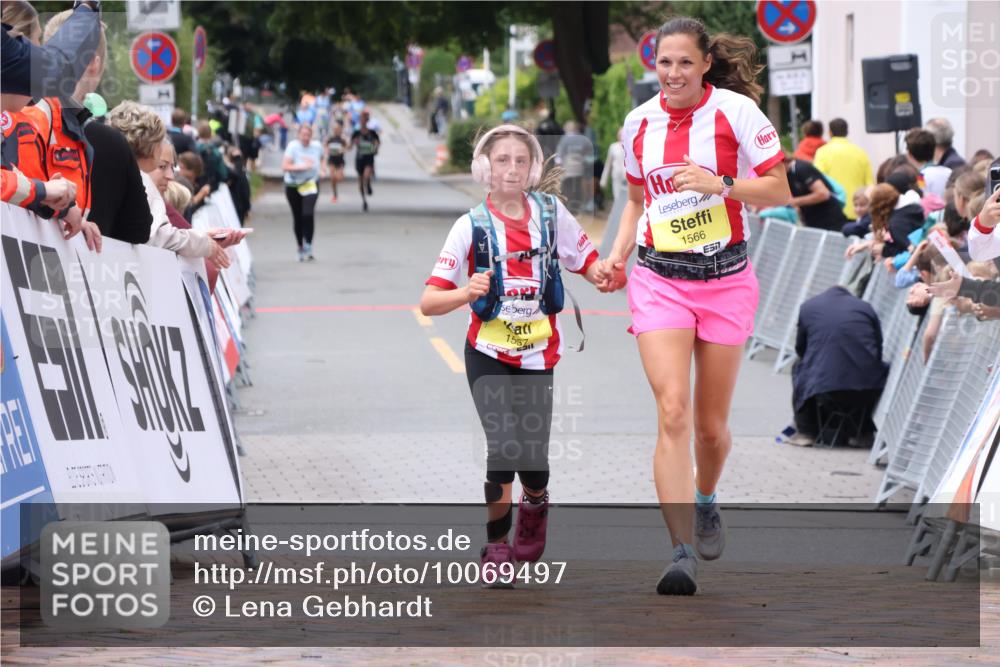 30.08.2026 - Blankeneser Heldenlauf Lena Gebhardt http://msf.ph/oto/10069497 30.08.2026 10:04:17 Ziel 1557, 1566, 1697 meine-sportfotos.de