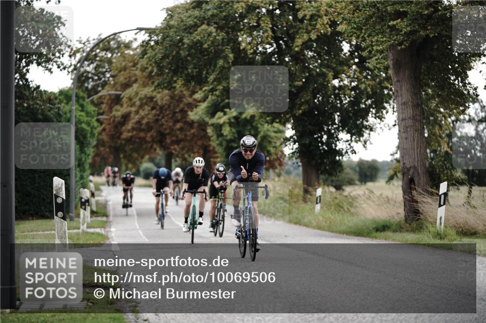 30.08.2026 - Elbe Triathlon Hamburg Michael Burmester http://msf.ph/oto/10069506 30.08.2026 09:42:52 Radfahren 275, 331, 383, 527, 734, 976 meine-sportfotos.de
