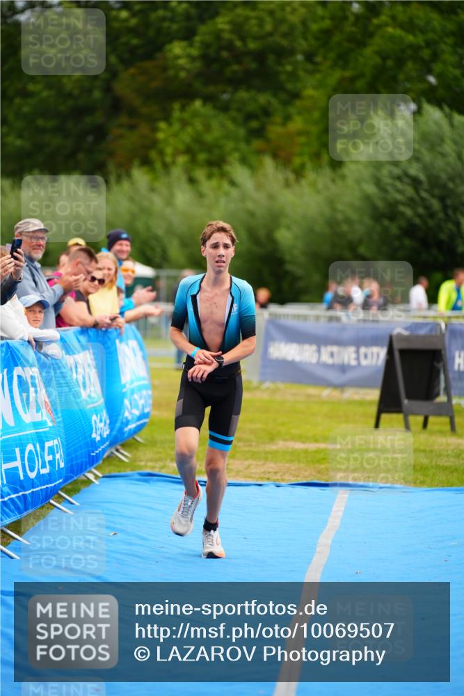 30.08.2026 - Elbe Triathlon Hamburg LAZAROV Photography http://msf.ph/oto/10069507 30.08.2026 12:38:48 Ziel 1724 meine-sportfotos.de