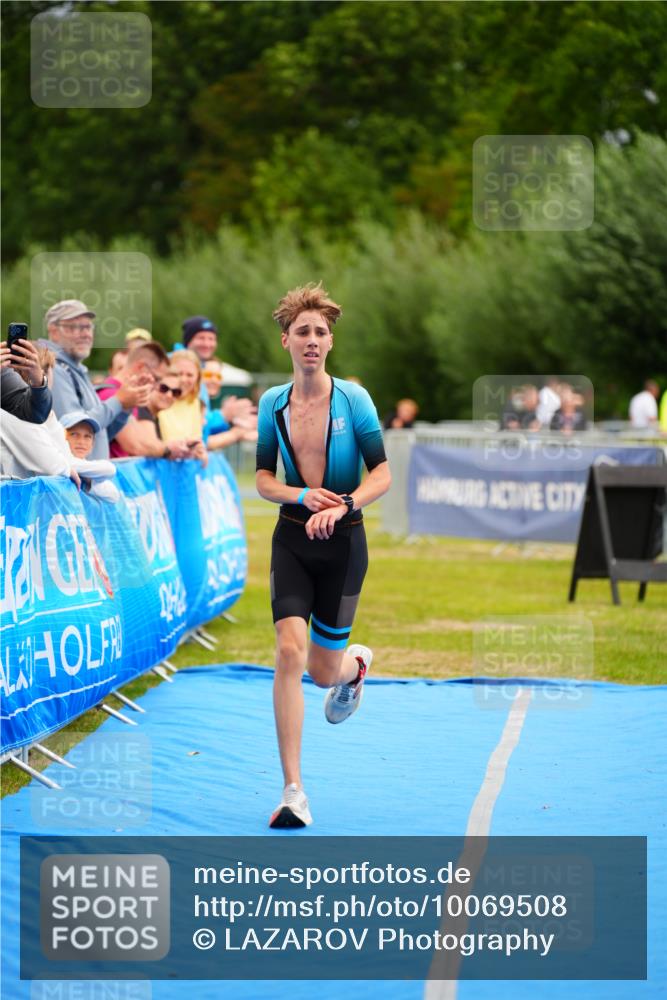 30.08.2026 - Elbe Triathlon Hamburg LAZAROV Photography http://msf.ph/oto/10069508 30.08.2026 12:38:49 Ziel 1724 meine-sportfotos.de