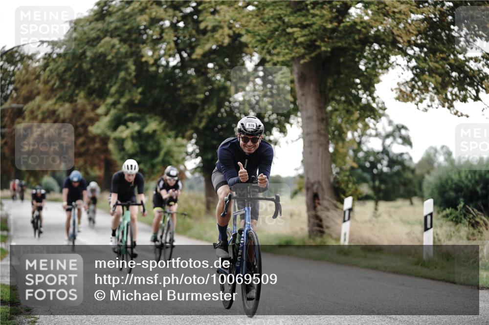 30.08.2026 - Elbe Triathlon Hamburg Michael Burmester http://msf.ph/oto/10069509 30.08.2026 09:42:53 Radfahren 275, 331, 383, 527, 734, 976 meine-sportfotos.de