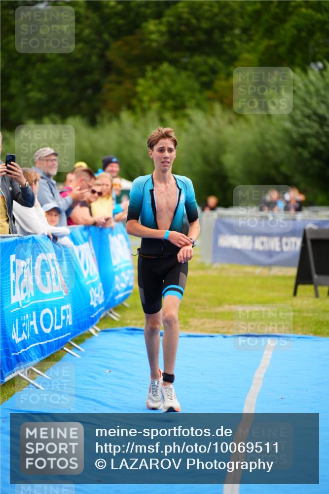30.08.2026 - Elbe Triathlon Hamburg LAZAROV Photography http://msf.ph/oto/10069511 30.08.2026 12:38:49 Ziel 1724 meine-sportfotos.de