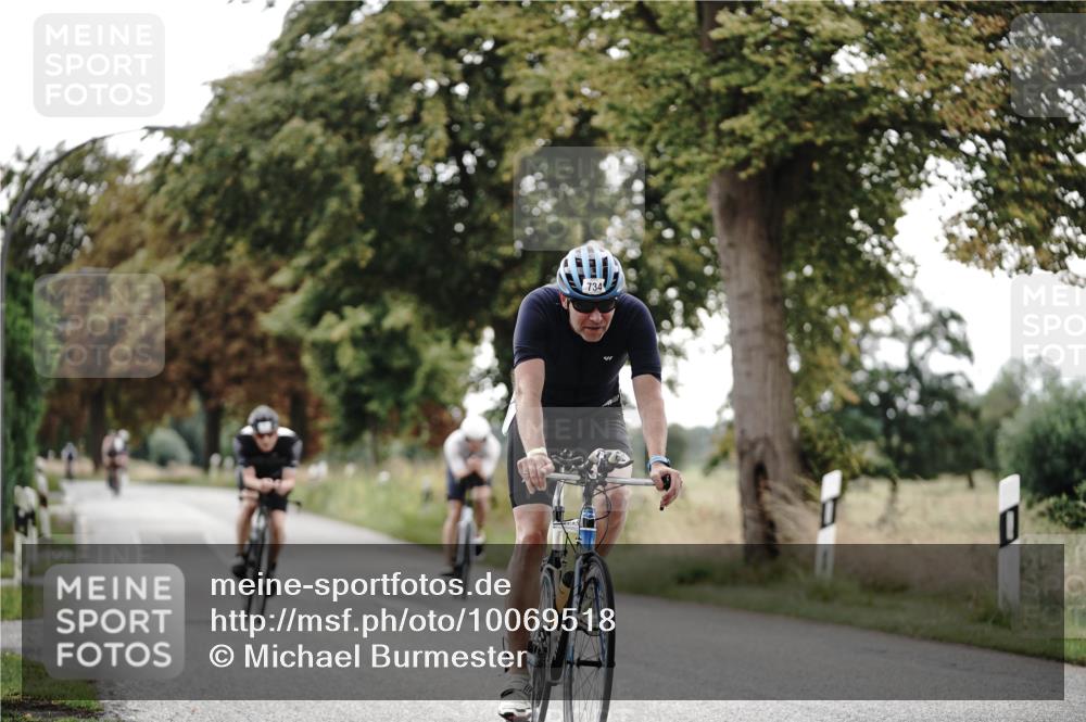 30.08.2026 - Elbe Triathlon Hamburg Michael Burmester http://msf.ph/oto/10069518 30.08.2026 09:42:55 Radfahren 275, 331, 383, 527, 734, 976 meine-sportfotos.de