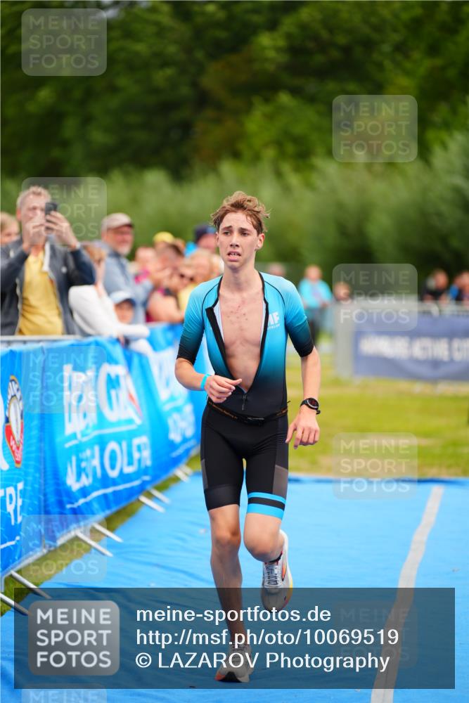 30.08.2026 - Elbe Triathlon Hamburg LAZAROV Photography http://msf.ph/oto/10069519 30.08.2026 12:38:49 Ziel 1724 meine-sportfotos.de