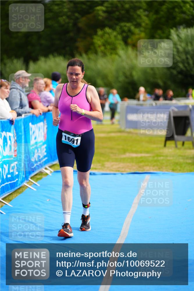 30.08.2026 - Elbe Triathlon Hamburg LAZAROV Photography http://msf.ph/oto/10069522 30.08.2026 12:39:45 Ziel 1691 meine-sportfotos.de