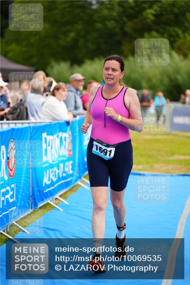 30.08.2026 - Elbe Triathlon Hamburg LAZAROV Photography http://msf.ph/oto/10069535 30.08.2026 12:39:46 Ziel 1691 meine-sportfotos.de