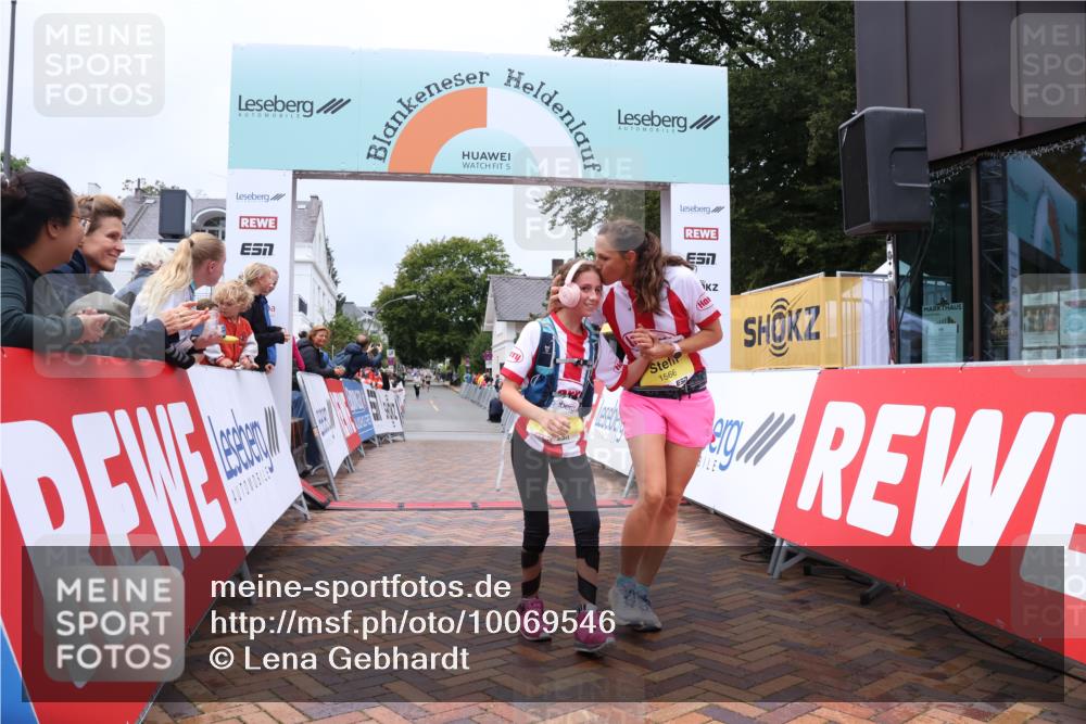 30.08.2026 - Blankeneser Heldenlauf Lena Gebhardt http://msf.ph/oto/10069546 30.08.2026 10:04:23 Ziel 1557, 1566 meine-sportfotos.de