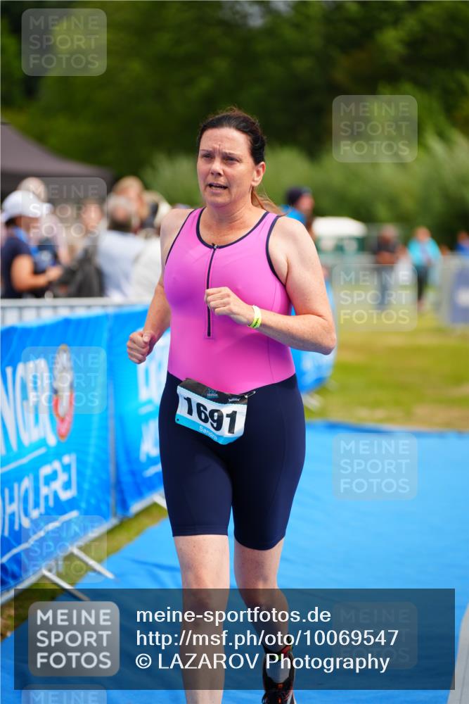 30.08.2026 - Elbe Triathlon Hamburg LAZAROV Photography http://msf.ph/oto/10069547 30.08.2026 12:39:47 Ziel 1691 meine-sportfotos.de