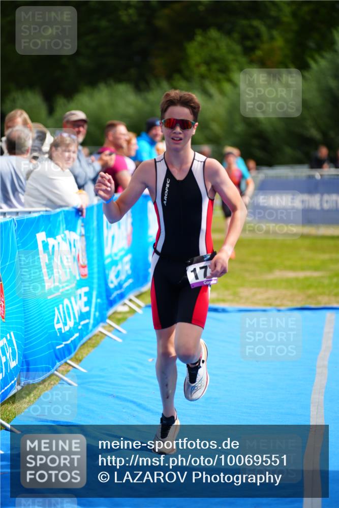 30.08.2026 - Elbe Triathlon Hamburg LAZAROV Photography http://msf.ph/oto/10069551 30.08.2026 12:39:58 Ziel 1677, 1723 meine-sportfotos.de