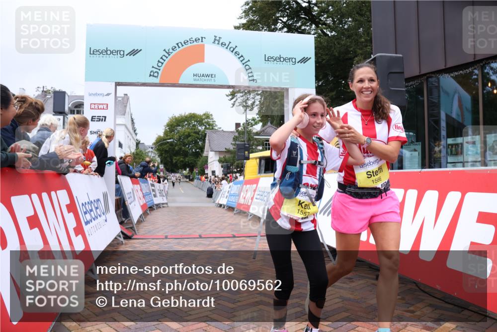 30.08.2026 - Blankeneser Heldenlauf Lena Gebhardt http://msf.ph/oto/10069562 30.08.2026 10:04:24 Ziel 1557, 1566 meine-sportfotos.de