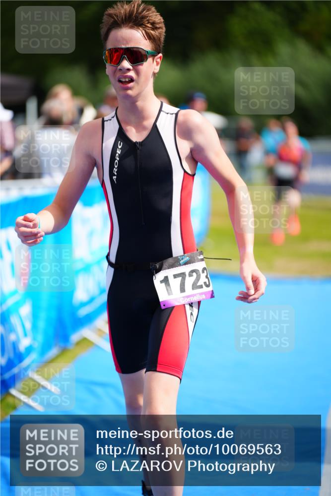 30.08.2026 - Elbe Triathlon Hamburg LAZAROV Photography http://msf.ph/oto/10069563 30.08.2026 12:39:59 Ziel 1677, 1723 meine-sportfotos.de