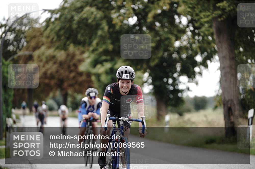 30.08.2026 - Elbe Triathlon Hamburg Michael Burmester http://msf.ph/oto/10069565 30.08.2026 09:43:25 Radfahren 249, 290, 390, 667, 780, 863 meine-sportfotos.de