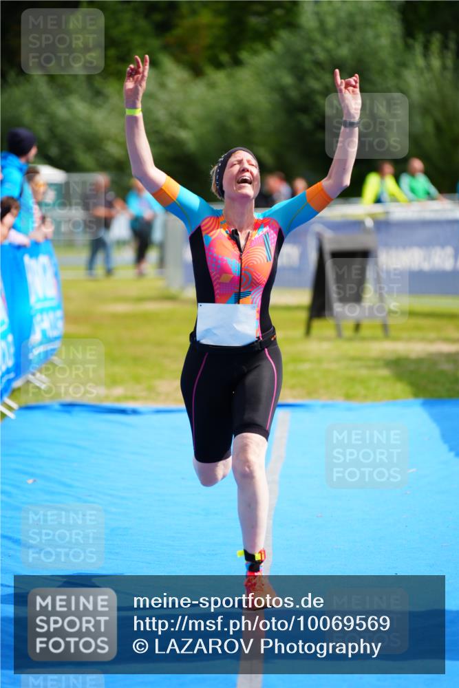 30.08.2026 - Elbe Triathlon Hamburg LAZAROV Photography http://msf.ph/oto/10069569 30.08.2026 12:40:03 Ziel 1677, 1723 meine-sportfotos.de