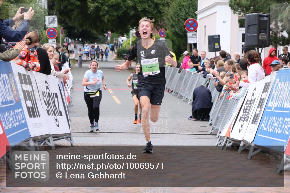 30.08.2026 - Blankeneser Heldenlauf Lena Gebhardt http://msf.ph/oto/10069571 30.08.2026 10:04:34 Ziel 5879 meine-sportfotos.de