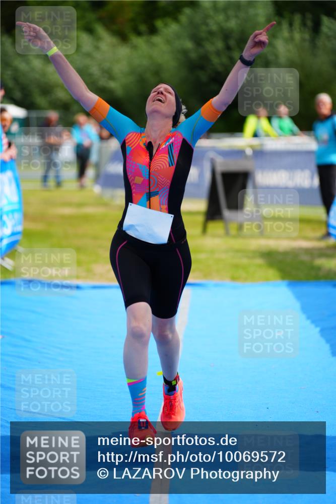 30.08.2026 - Elbe Triathlon Hamburg LAZAROV Photography http://msf.ph/oto/10069572 30.08.2026 12:40:03 Ziel 1677, 1723 meine-sportfotos.de