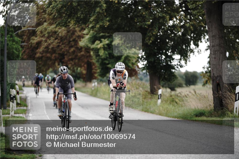 30.08.2026 - Elbe Triathlon Hamburg Michael Burmester http://msf.ph/oto/10069574 30.08.2026 09:43:28 Radfahren 249, 290, 390, 624, 641, 647, 780, 863 meine-sportfotos.de