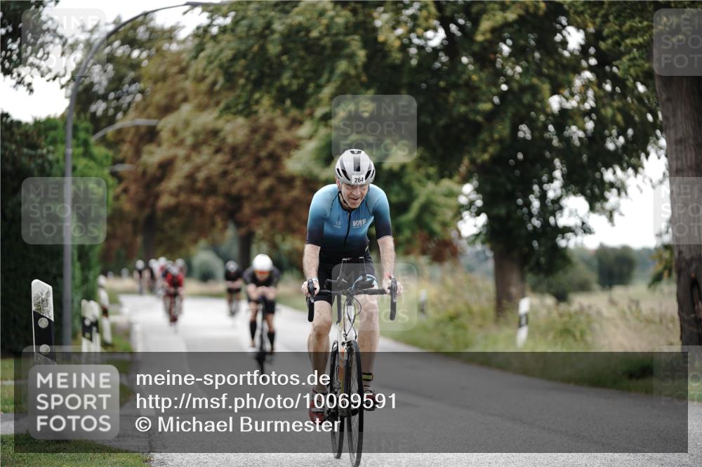 30.08.2026 - Elbe Triathlon Hamburg Michael Burmester http://msf.ph/oto/10069591 30.08.2026 09:43:37 Radfahren 264, 348, 624, 647, 722, 746, 747 meine-sportfotos.de