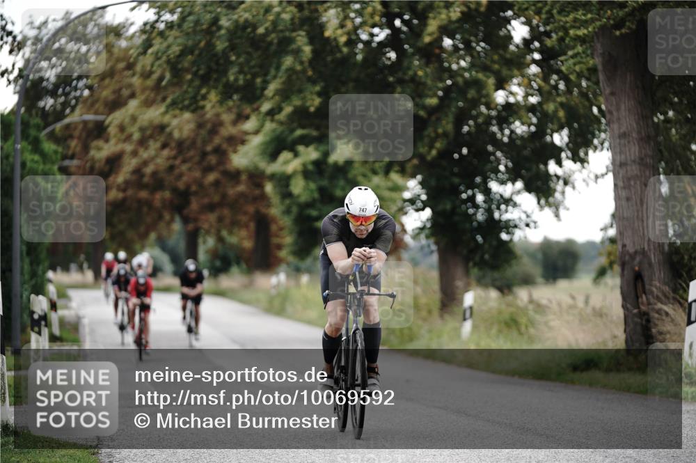 30.08.2026 - Elbe Triathlon Hamburg Michael Burmester http://msf.ph/oto/10069592 30.08.2026 09:43:39 Radfahren 264, 348, 656, 722, 746, 747 meine-sportfotos.de