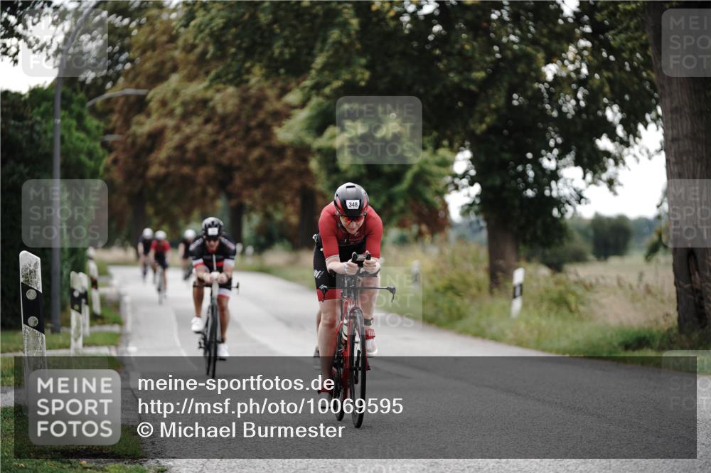 30.08.2026 - Elbe Triathlon Hamburg Michael Burmester http://msf.ph/oto/10069595 30.08.2026 09:43:41 Radfahren 315, 348, 374, 656, 722, 746, 747, 799, 874 meine-sportfotos.de