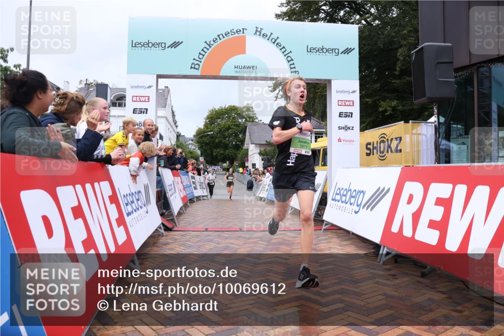 30.08.2026 - Blankeneser Heldenlauf Lena Gebhardt http://msf.ph/oto/10069612 30.08.2026 10:04:37 Ziel 5635, 5879 meine-sportfotos.de
